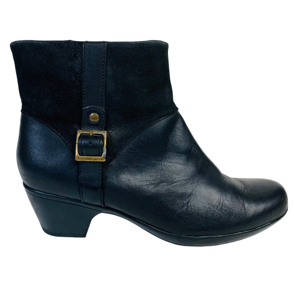 Clarks Black Ankle Booties Size 9 Leather Western Biker Style Buckle Side Zip